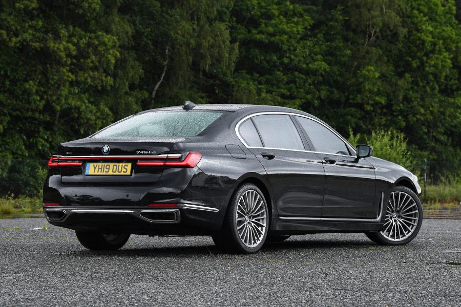 BMW 745Le xDrive (G12) 2019 года  (UK) (фото 25 из 26)